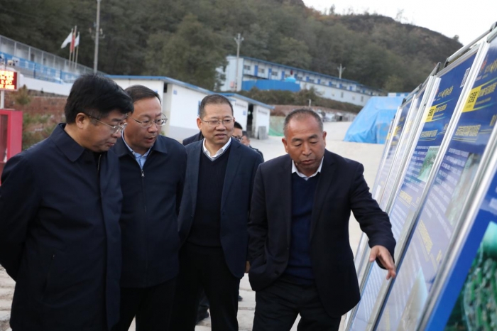 王明智一行到集團寶塔區...